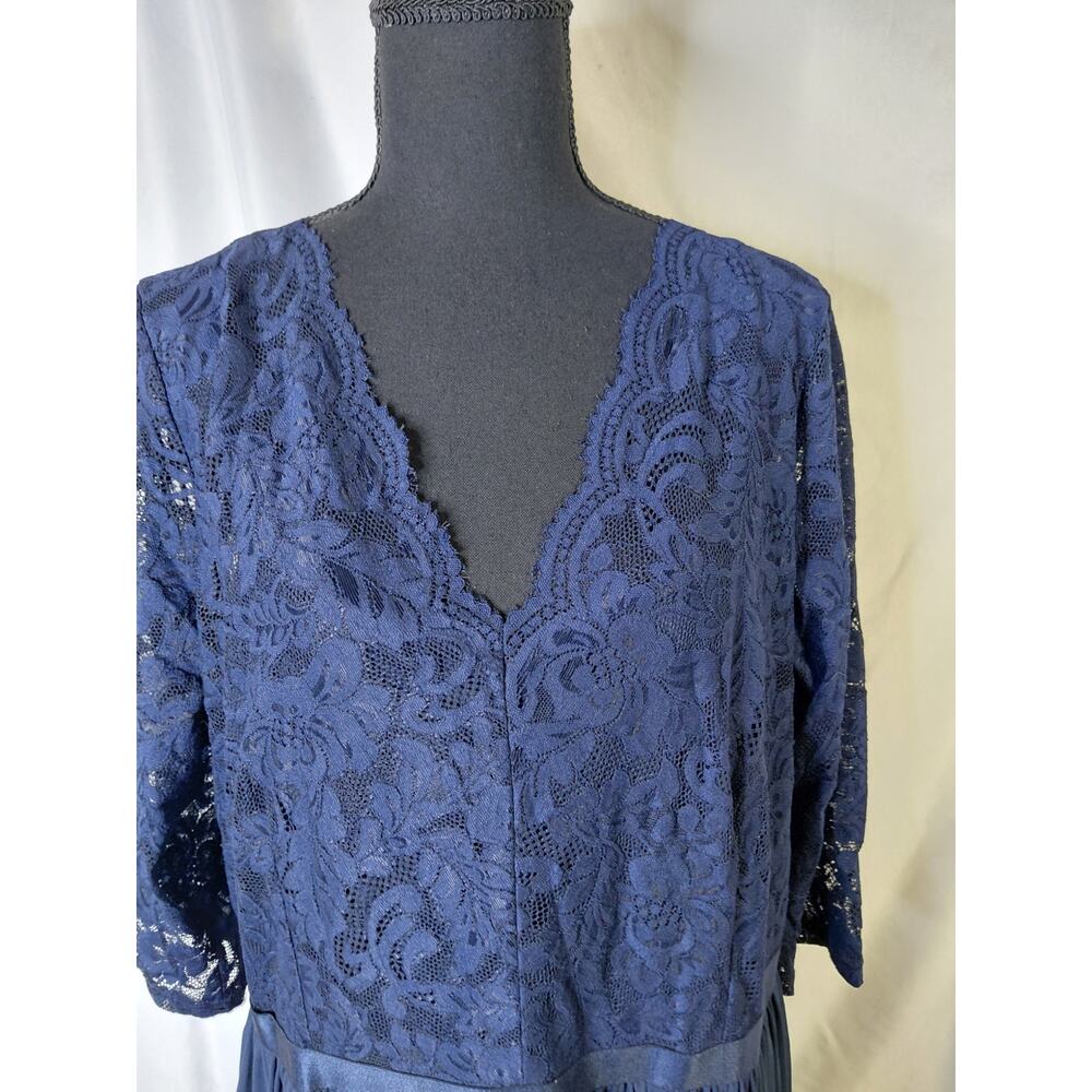 MISSMAY LACE TOP DRESS - Picture 2 of 7